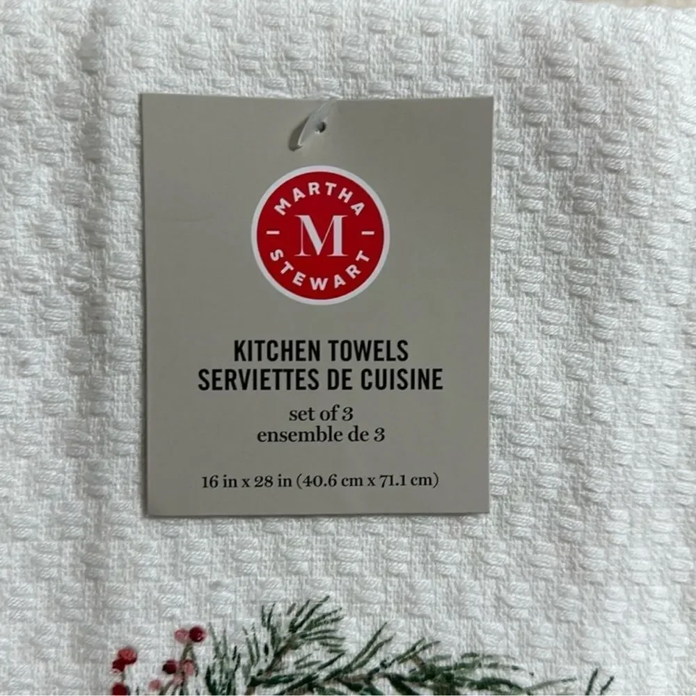 MARTHA STEWART White Gold Red Wreath Green Cotton Kitchen 3 Towel Gift Set